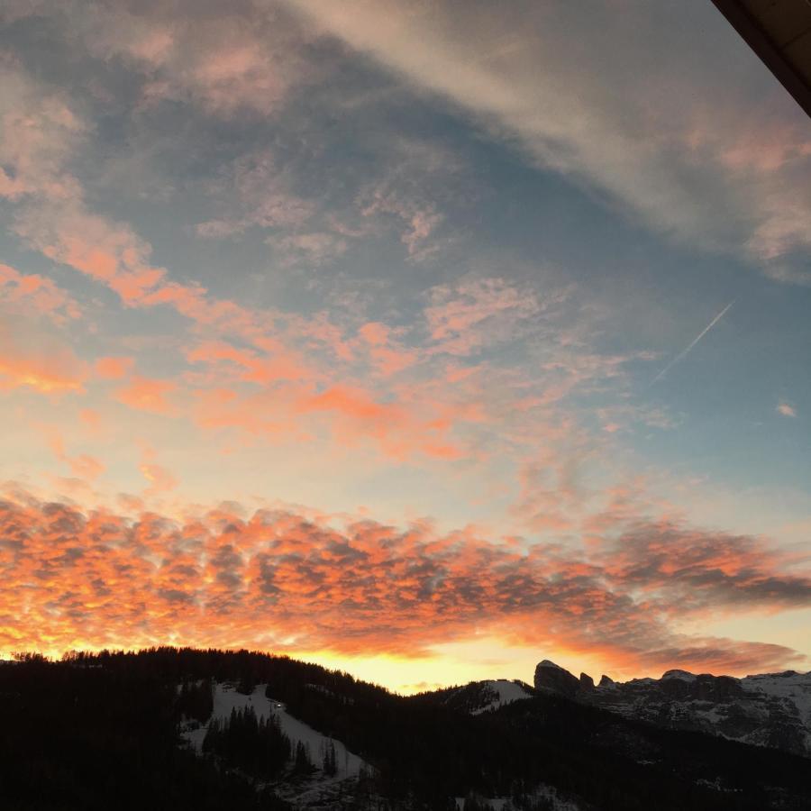Garni Baita San Cassiano  Bagian luar foto