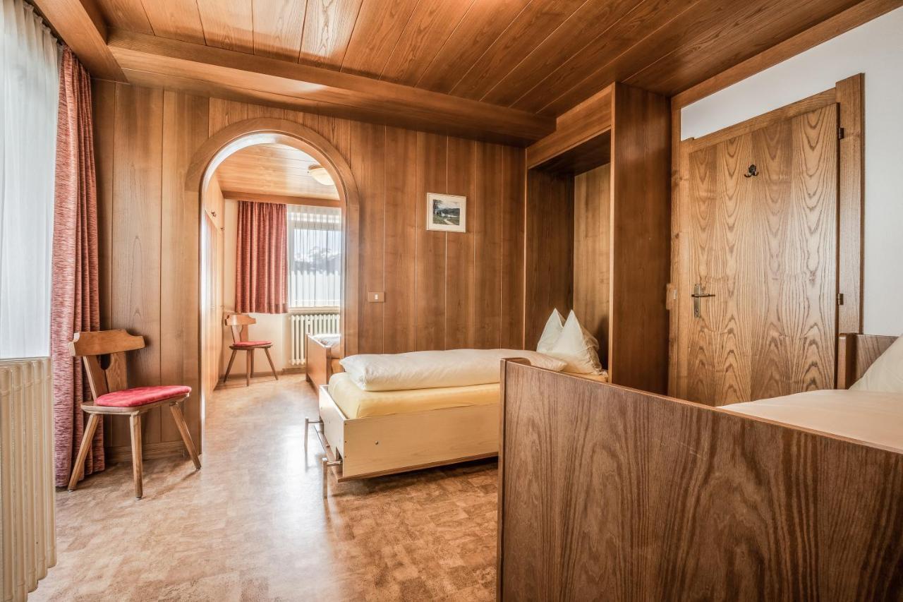 Garni Baita San Cassiano  Bagian luar foto