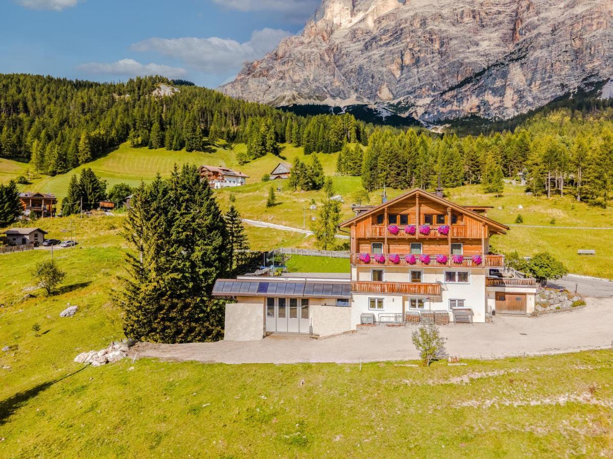 Garni Baita San Cassiano  Bagian luar foto