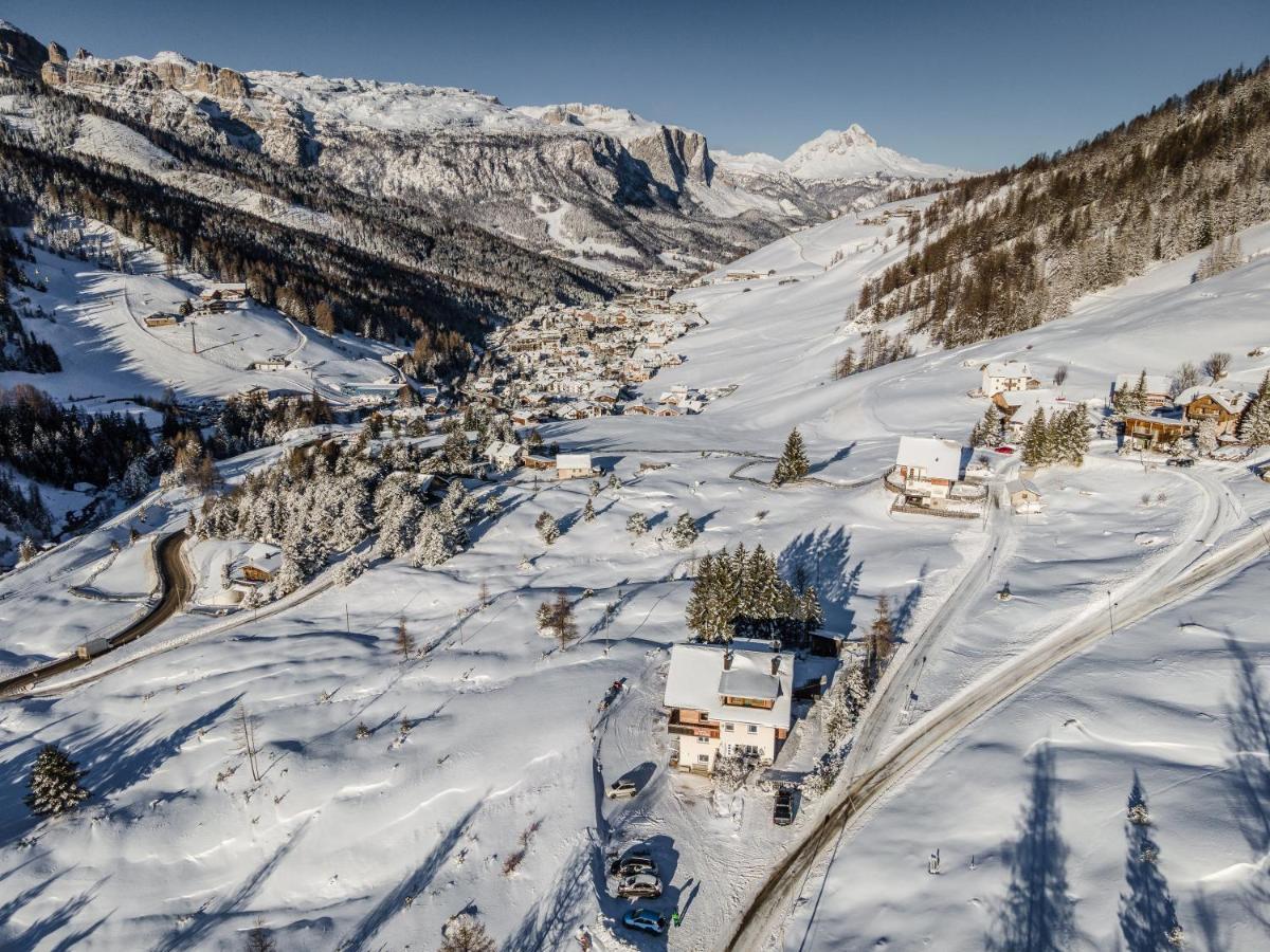 Garni Baita San Cassiano  Bagian luar foto